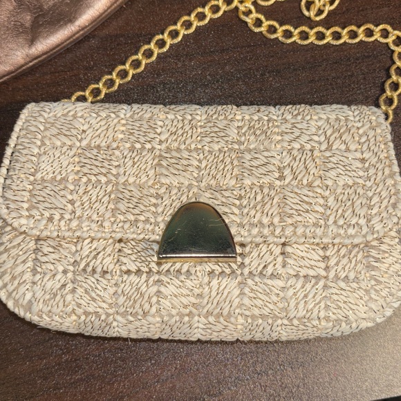 VINTAGE Set of 5 formal clutch handbags. One is black satin with sequence, one i - Picture 3 of 11